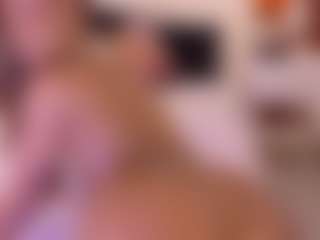 Live cam show with fentydiamond - Athletic on Camiplay Live