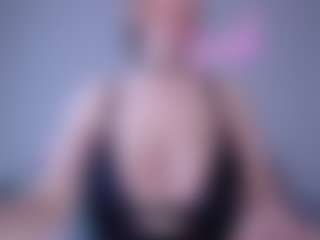Live cam show with Helen Moore - Asshole on Camsoda