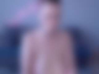 Live cam show with Helen Moore - Wet on sexylive.show