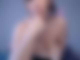 Live cam show with Helen Moore - Bedroom on sexylive.show