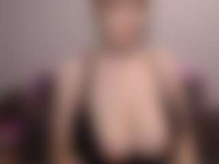 Helen Moore's Live Sex Cam Show