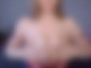 Live cam show with Helen Moore - Fingers on Cam Slut
