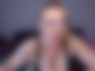 Live cam show with Helen Moore - Shaved Pussy Big Tits on Camsoda Late Night