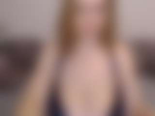Live cam show with Helen Moore - Bedroom on dasdasdadada.com
