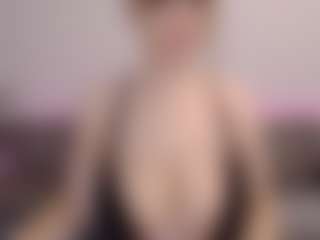 Live cam show with Helen Moore - White on hrnylive.com | united states