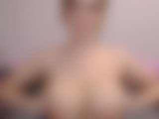 Live cam show with Helen Moore - Big Ass on Dare Cams