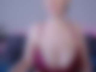 Show en direct avec Helen Moore - Dildo sur Camsoda