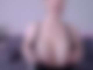 Helen Moore's Live Sex Cam Show
