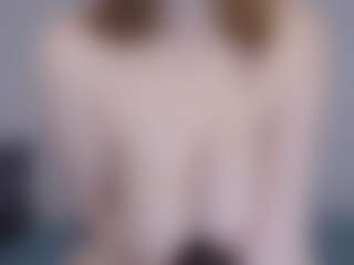 Live cam show with Helen Moore - Oral on CamSextacy