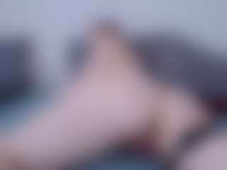 Live cam show with Helen Moore - Interactive on live.xbliss.ai
