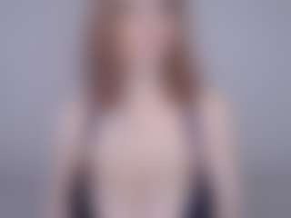 Live cam show with Helen Moore - Natural on Gym Cam Girls