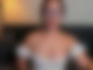 Live cam show with Maria - Smoking on Camsoda