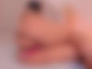 Live cam show with Valery Santorini - Foot Fetish on CamwithHer