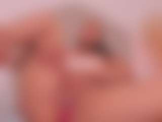 Live cam show with Valery Santorini - Full Nudity on StripNow