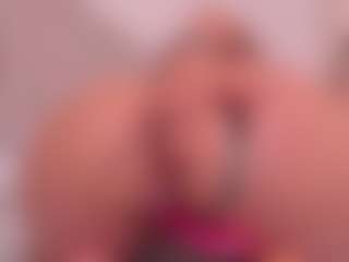 Valery Santorini's Live Sex Cam Show