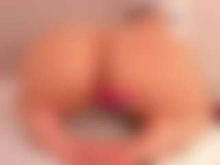 Valery Santorini's Live Sex Cam Show