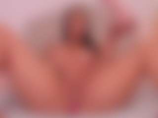 Live cam show with Valery Santorini - Sexy on StripNow