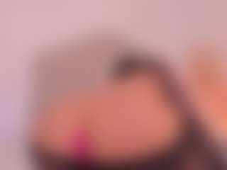 Live cam show with Valery Santorini - Strip on Uber Horny