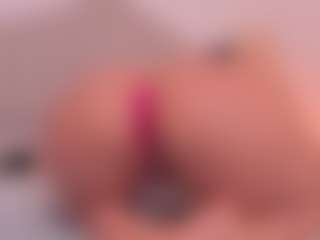 Live cam show with Valery Santorini - Foot Fetish on fuklive.com