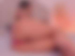 Live cam show with Valery Santorini - Squirt on luckytryst.com