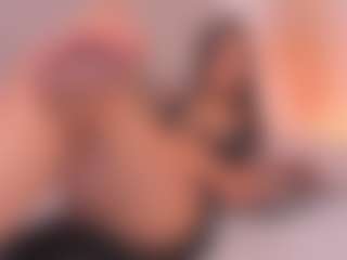 Live cam show with Valery Santorini - Deepthroat on Milfs Live