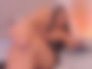 Live cam show with Valery Santorini - Squirt Big Tits on liverealitysex.com