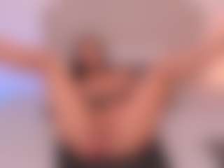 Live cam show with Valery Santorini - Flashing on CamwithHer