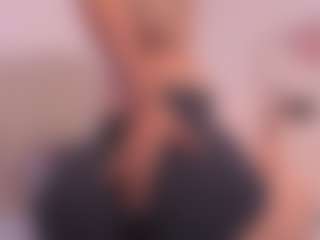 Live cam show with Valery Santorini - Lush on CamClone