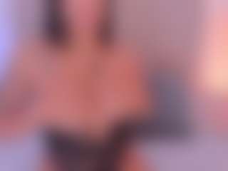 Live cam show with Valery Santorini - Solo on Camsoda