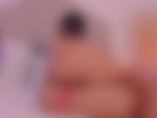 Live cam show with Valery Santorini - Striptease on Camsoda