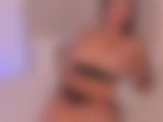 Valery Santorini's Live Sex Cam Show