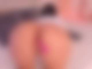 Spettacolo in cam dal vivo con Valery Santorini - Pov su Camsoda