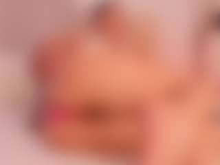 Live cam show with Valery Santorini - Average on Camsoda