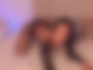 Valery Santorini's Live Sex Cam Show