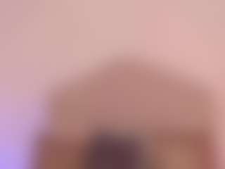 Live cam show with Valery Santorini - Solo on Camsoda