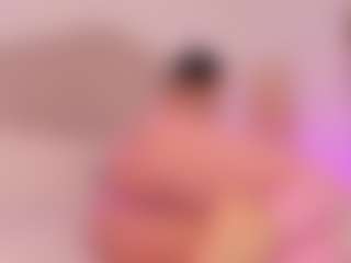 Live cam show with Valery Santorini - Average on friskycurves.com