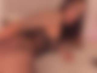 Live cam show with Valery Santorini - Anal Toys on Hubzter Live
