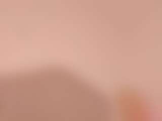 Live cam show with Valery Santorini - Big Ass on luckytryst.com