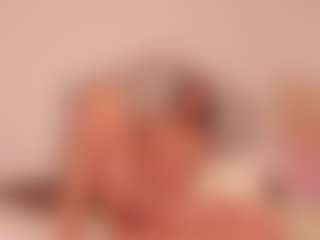 Live cam show with Valery Santorini - Gamer Mature on luckytryst.com