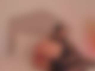 Live cam show with Valery Santorini - Big Tits on mypornchat.com