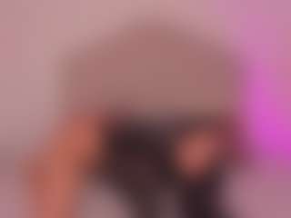 Live cam show with Valery Santorini - Italian Mature on Camsoda | colombia