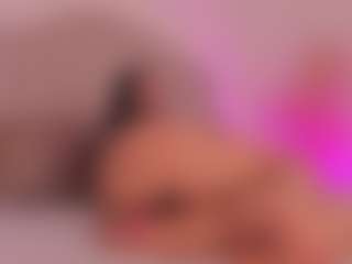 Show live cam dengan Valery Santorini - Big Tits Mature di Camsoda