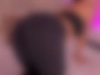 Live cam show with Valery Santorini - Brown Eyes Mature on Camiplay Live
