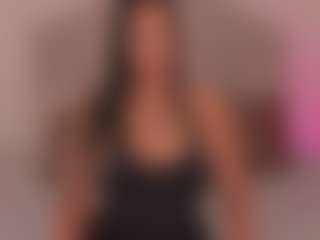 Live cam show with Valery Santorini - Fingering on Camsoda