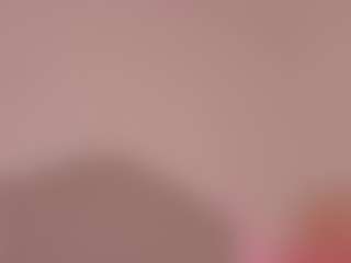 Live cam show with Valery Santorini - Fingering on Camsoda