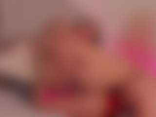 Live cam show with Valery Santorini - Bedroom Mature on sexylive.show