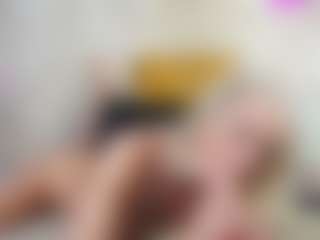 Live cam show with trophymilf - Body Builder on crypto-cams