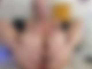 Live cam show with trophymilf - MILF on Camsoda Late Night