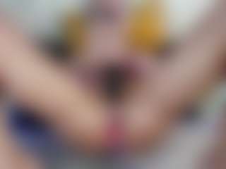 Live cam show with trophymilf - Blonde Hair on livesuperchat.net