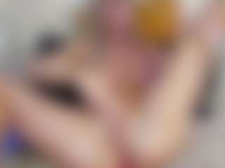 Live cam show with trophymilf - Mature on Latina Girls